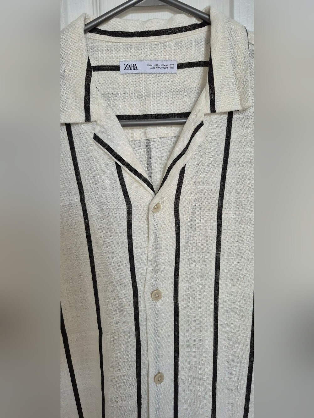 Zara Short-Sleeve Button-Down Shirt with Black Stripes - Large - Picture 3 of 7